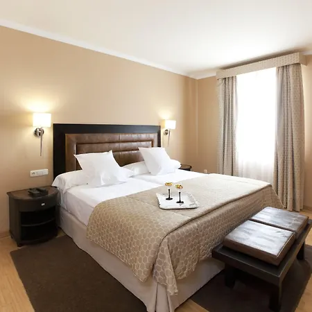 מלון Hospes Palacio De Arenales &