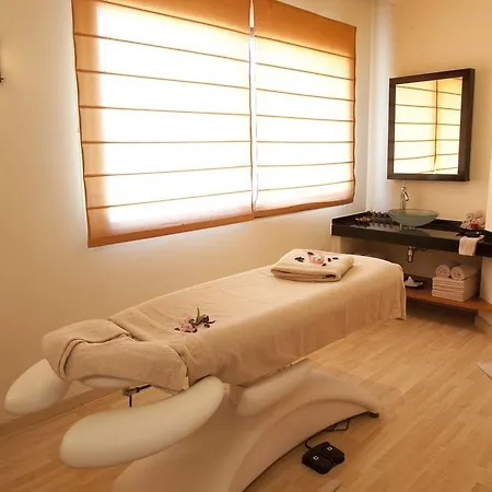 Hospes Palacio De Arenales&spa Caces