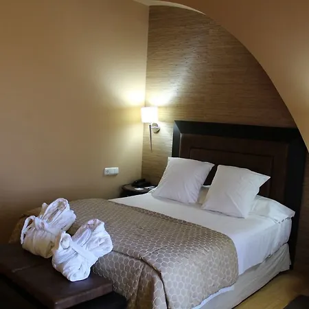 Hospes Palacio De Arenales&spa