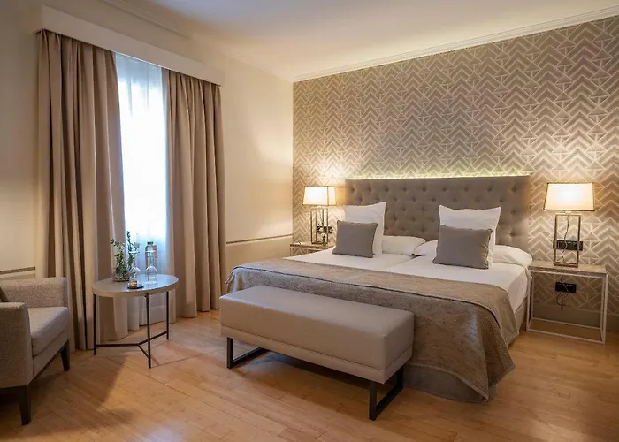 Hospes Palacio De Arenales & Ξενοδοχείο Caces