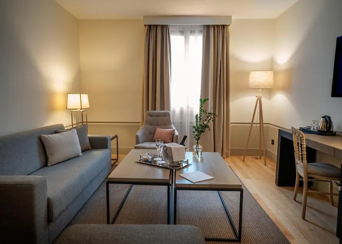 Отель Hospes Palacio De Arenales & Касерес