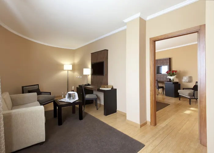 Hospes Palacio De Arenales & 5* Касерес