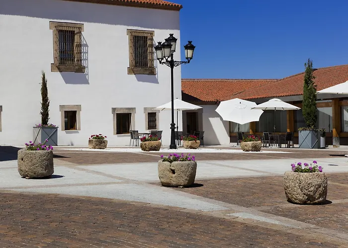 Отель Hospes Palacio De Arenales & Касерес